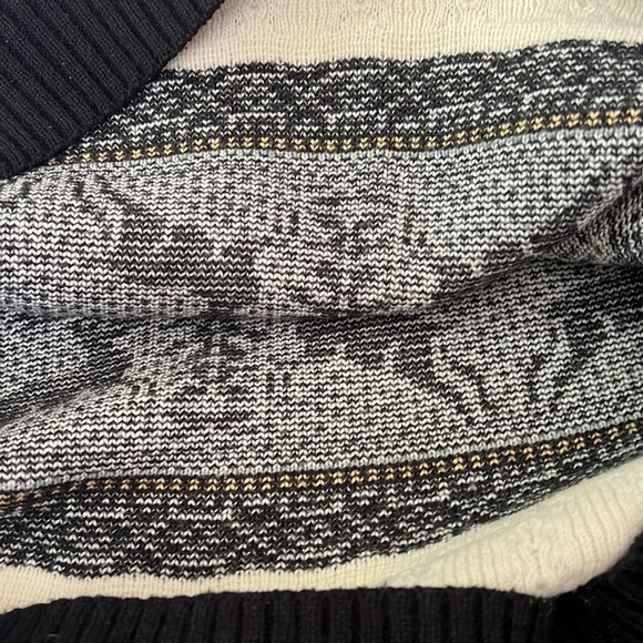 Reindeer Rob Winter Sweater - Picture 8 of 8